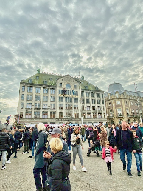 Dam Amsterdam Photo by <a href="https://unsplash.com/@keffi?utm_content=creditCopyText&utm_medium=referral&utm_source=unsplash">Tatiana Tochilova</a> on <a href="https://unsplash.com/photos/a-couple-of-figurines-that-are-on-a-table-n4AIGX5C764?utm_content=creditCopyText&utm_medium=referral&utm_source=unsplash">Unsplash</a><br />